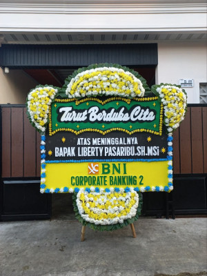 Papan Bunga Duka di Pulau Terung
