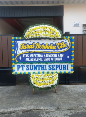 Papan Bunga Duka di Pulau Terung